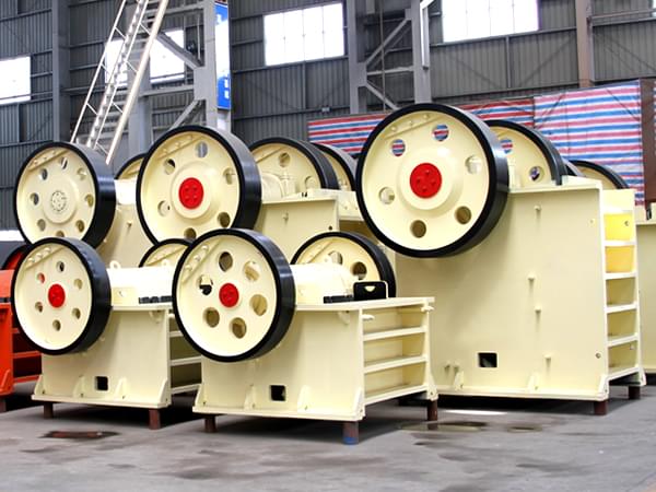1200×1500復擺式破碎機