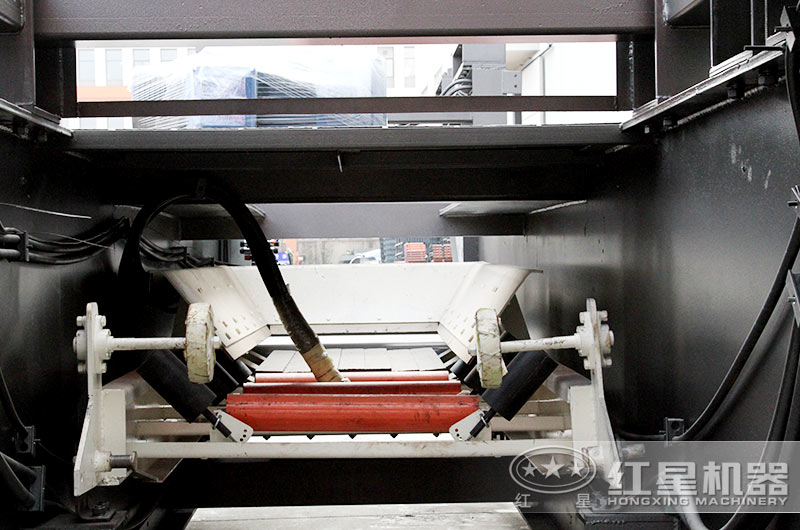 移動式小型石子破碎機(jī)內(nèi)部展示
