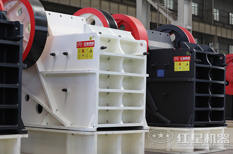花崗巖顎式破碎機(jī)車間